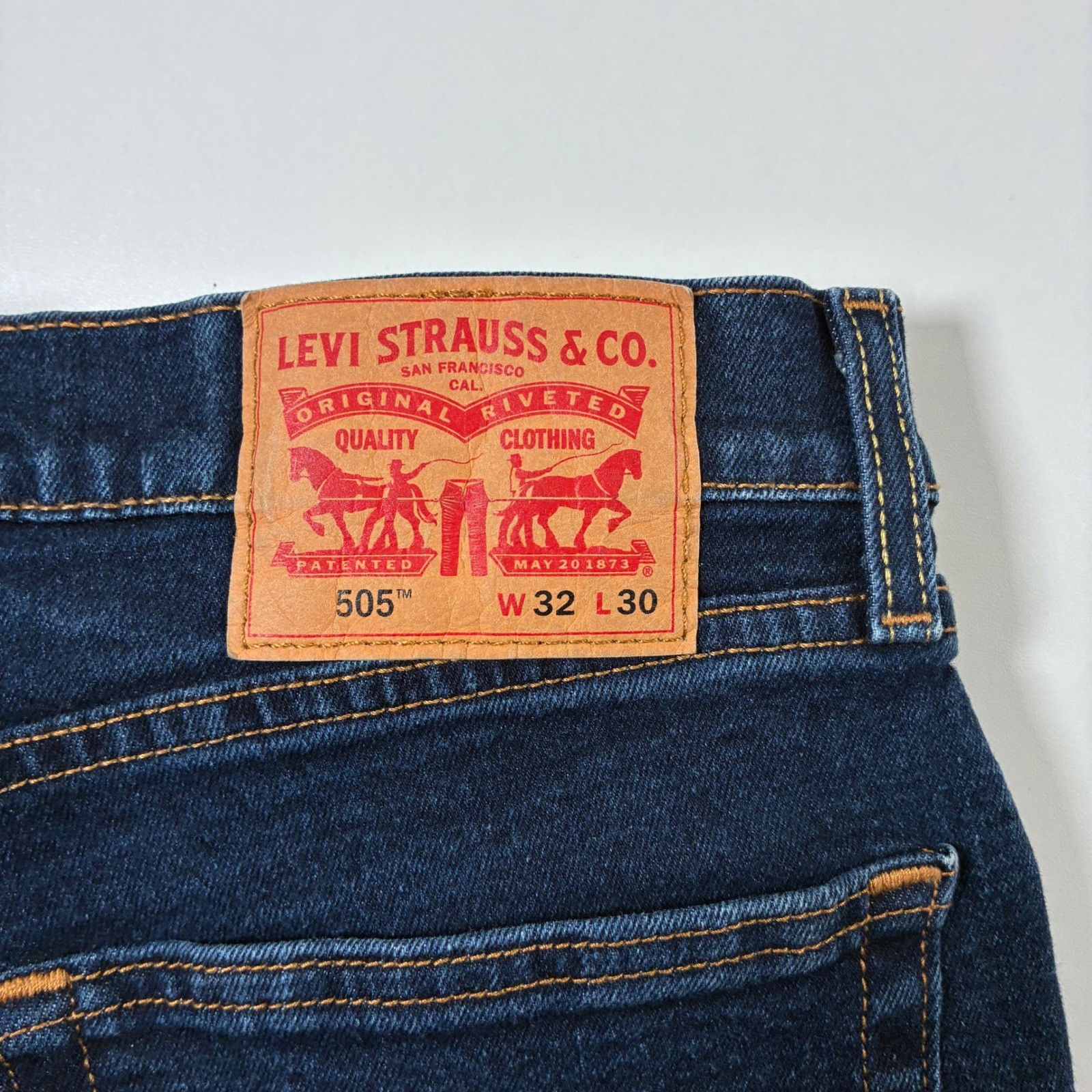 Levi’s 505 Regular Fit Jeans 30×29 Dark Wash Indigo Straight Denim (Tag 32×30)