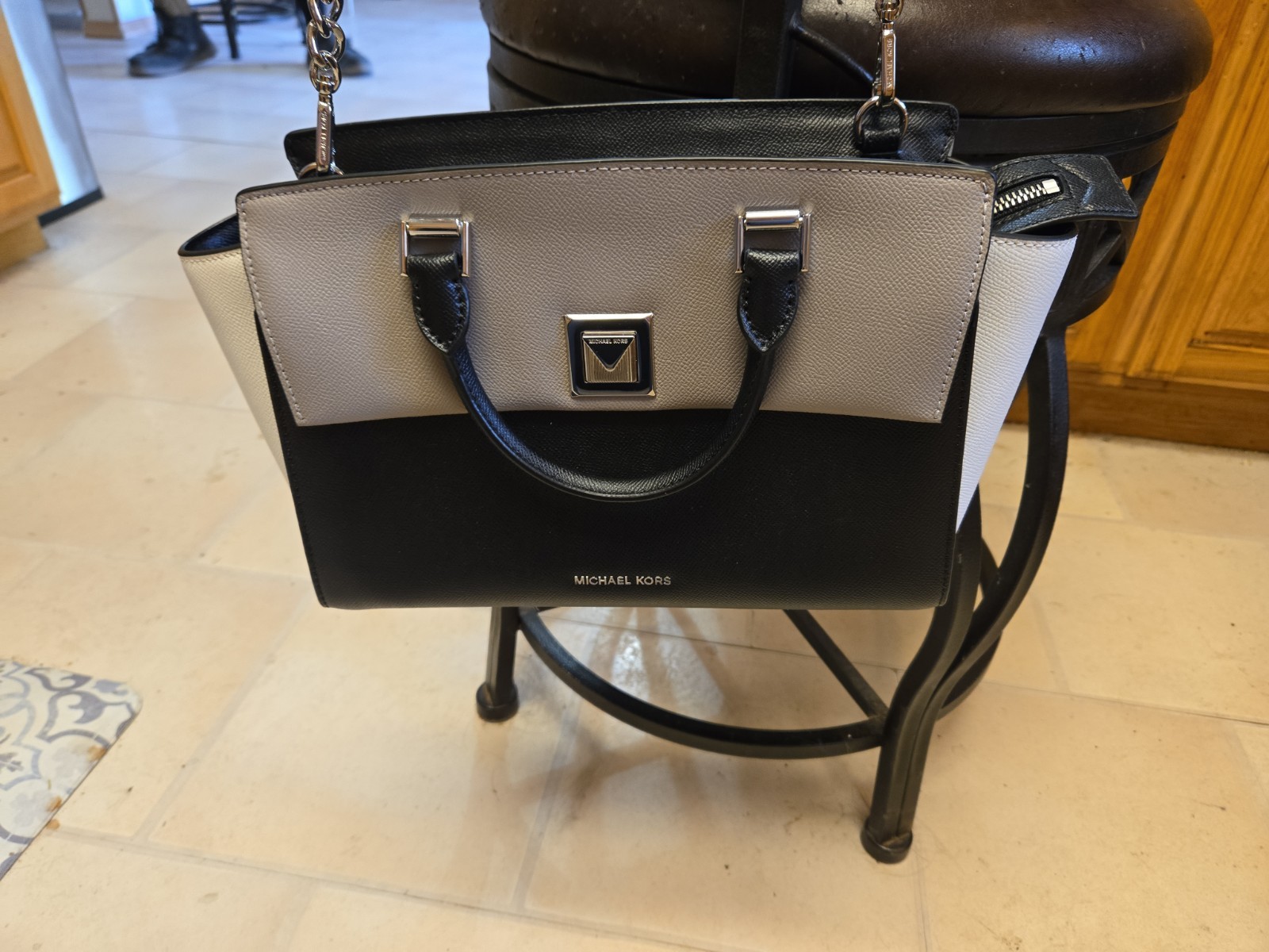Michael Kors black/grey/white large handbag w crossbody strap NWOT