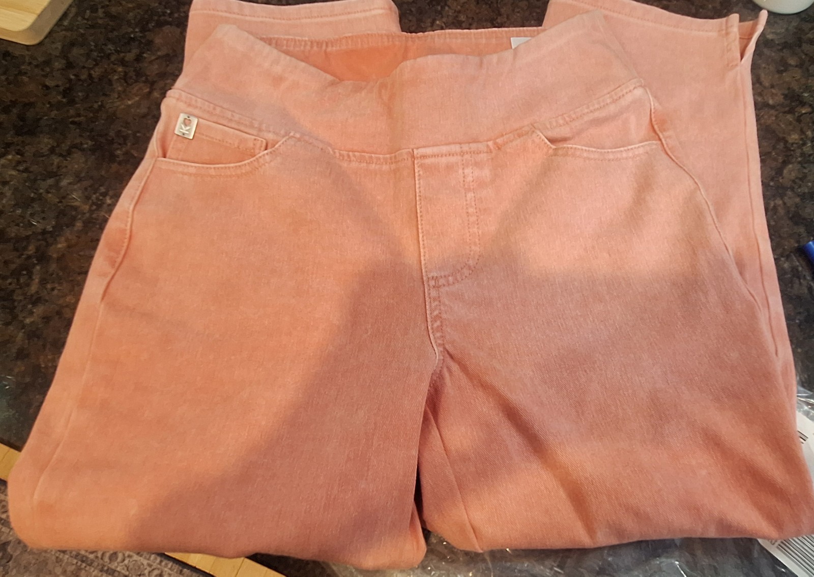 Belle By Kim Gravel Delray Denim Washed Coral Capri Size 0