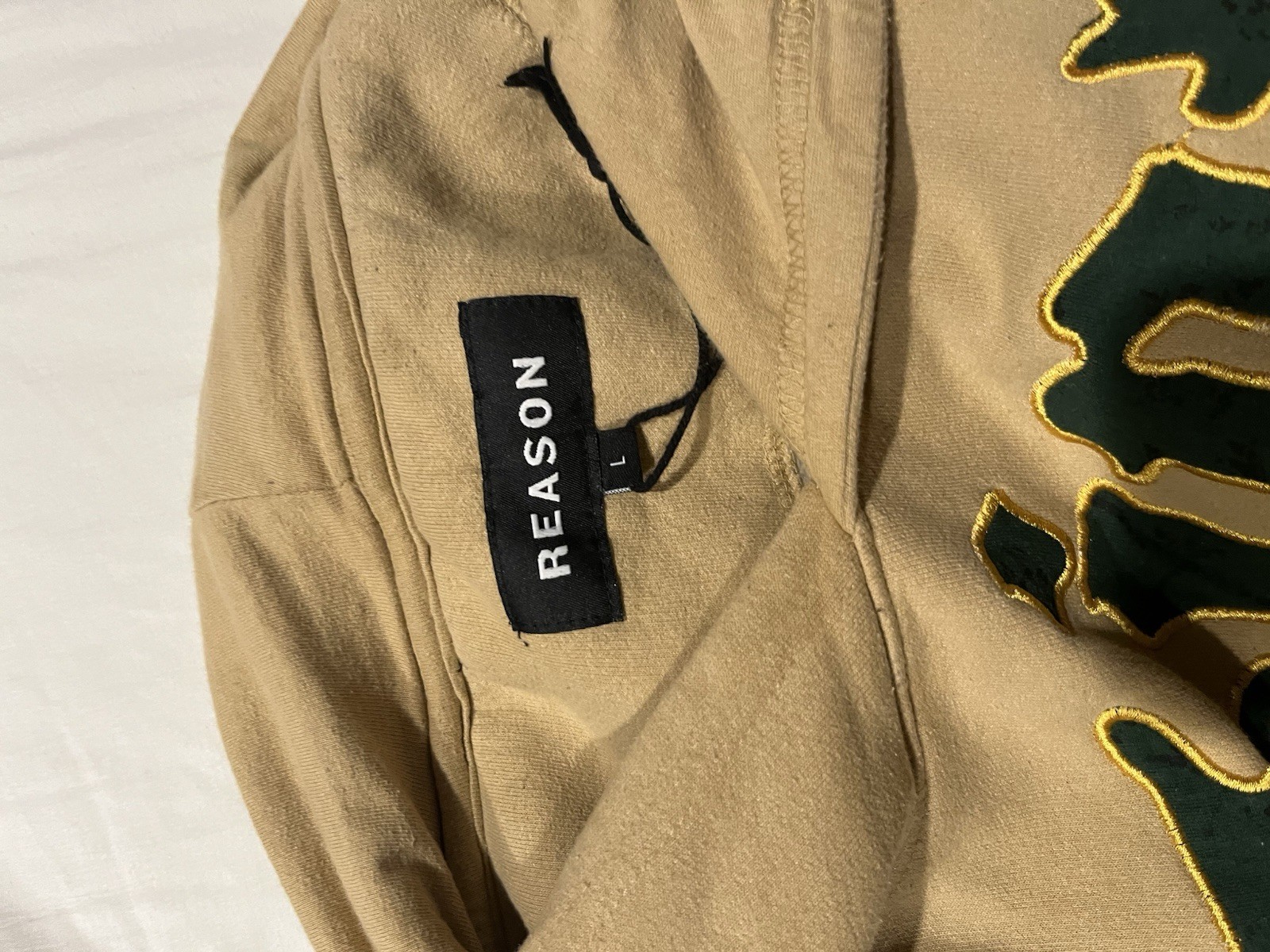 A Good Nice Design Jacket Been Used ￼Only One Time Have Nice Pockets On The Side