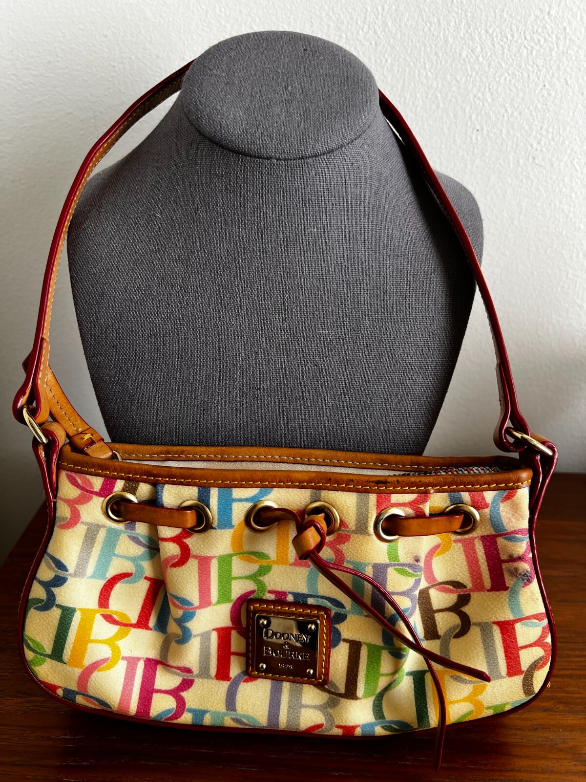 VTG Dooney & Bourke Purse SIGNATURE Rainbow Zipper Small 8.75 x 4.75