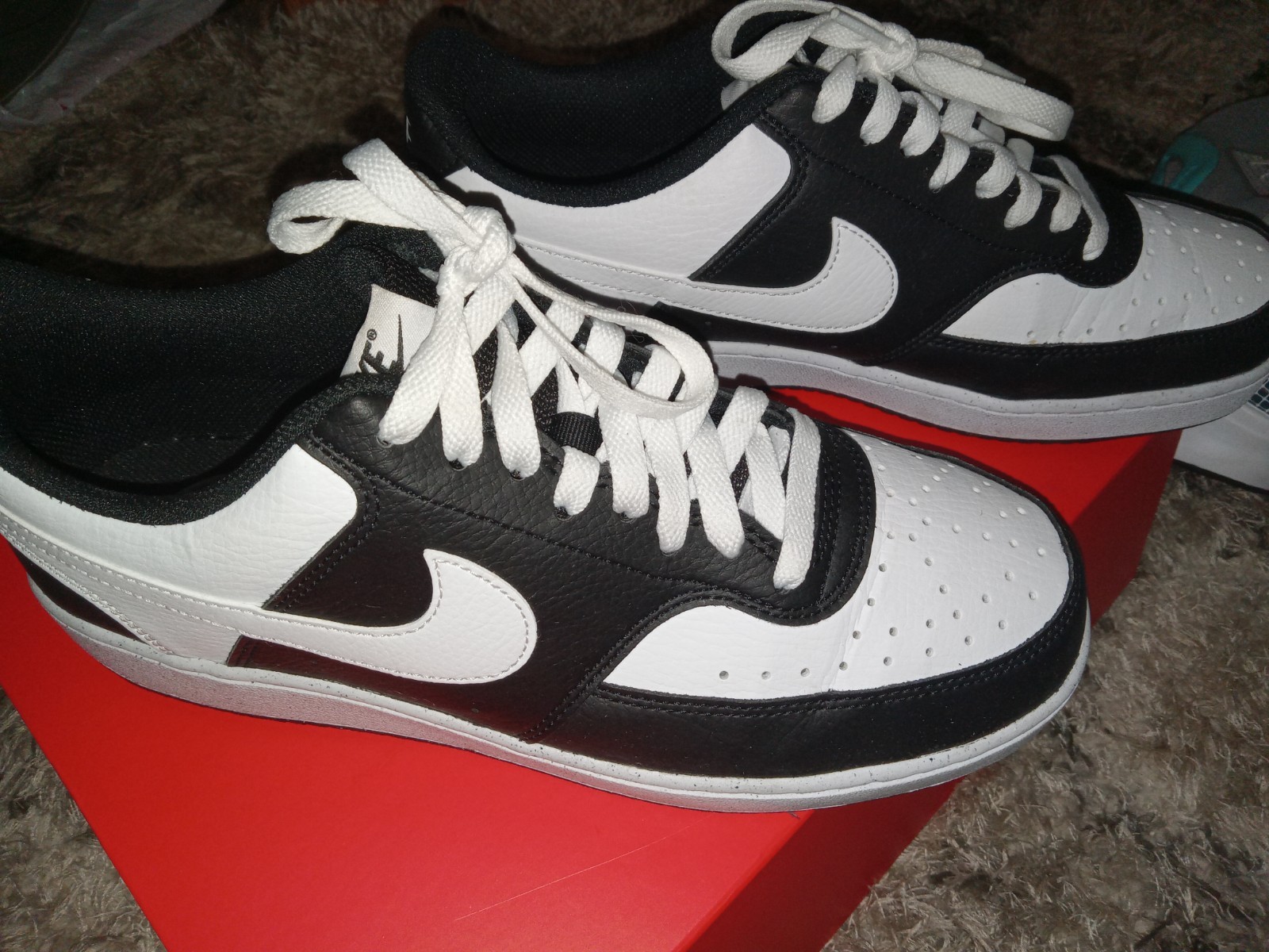 Nike Men’s panda court vision Lo size 9.5