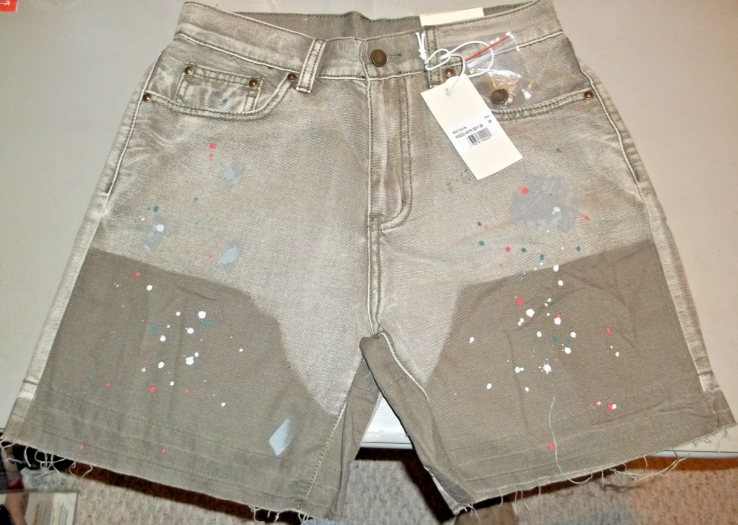 NWT Men’s MNML Multi-Color Paint Splattered Denim Raw Hem Shorts Size 29 FREE SH