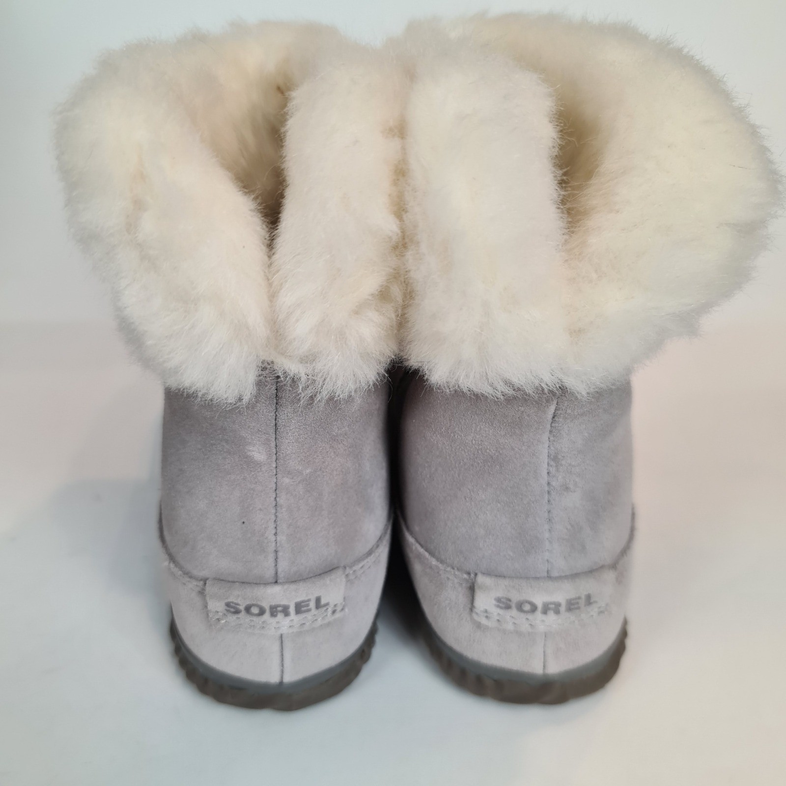 Sorel Out N About Bootie Gray Suede Faux Fur Winter Boots Womens 9 NL3073-061