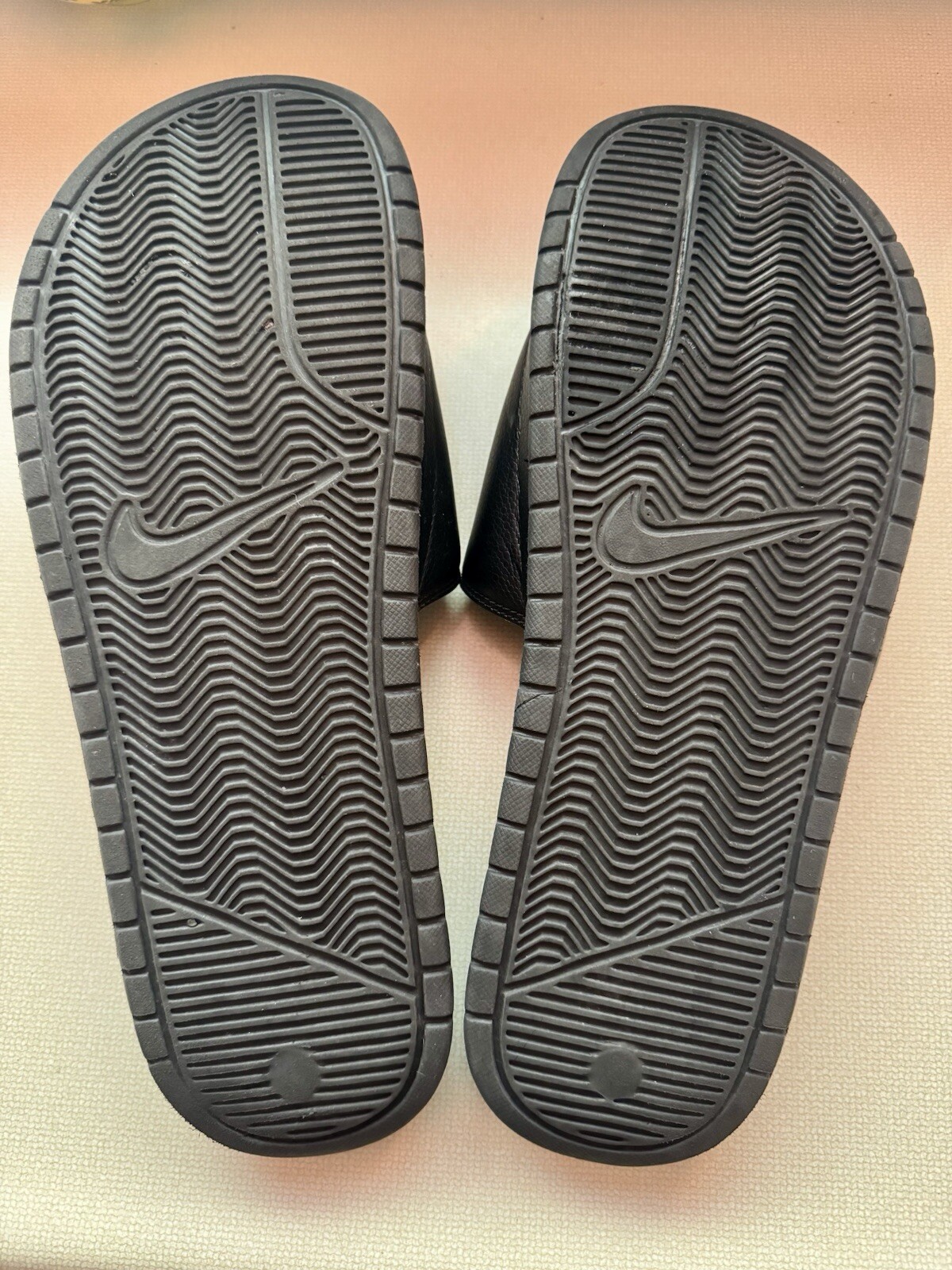 Men’s Nike Victori One Benassi Slide Sandal Black/White Size 12