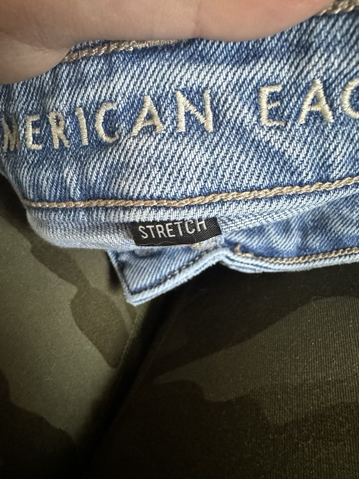 American Eagle Outfitters Light Wash Distressed Stretch Jeans Blue Size 2