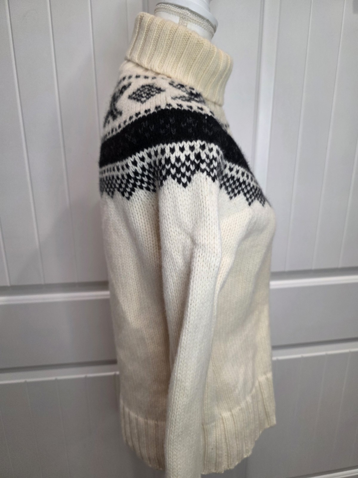VTG GAP 100% Lambswool Nordic Fair Isle Sz L Turtleneck Sweater Ivory Black Cozy