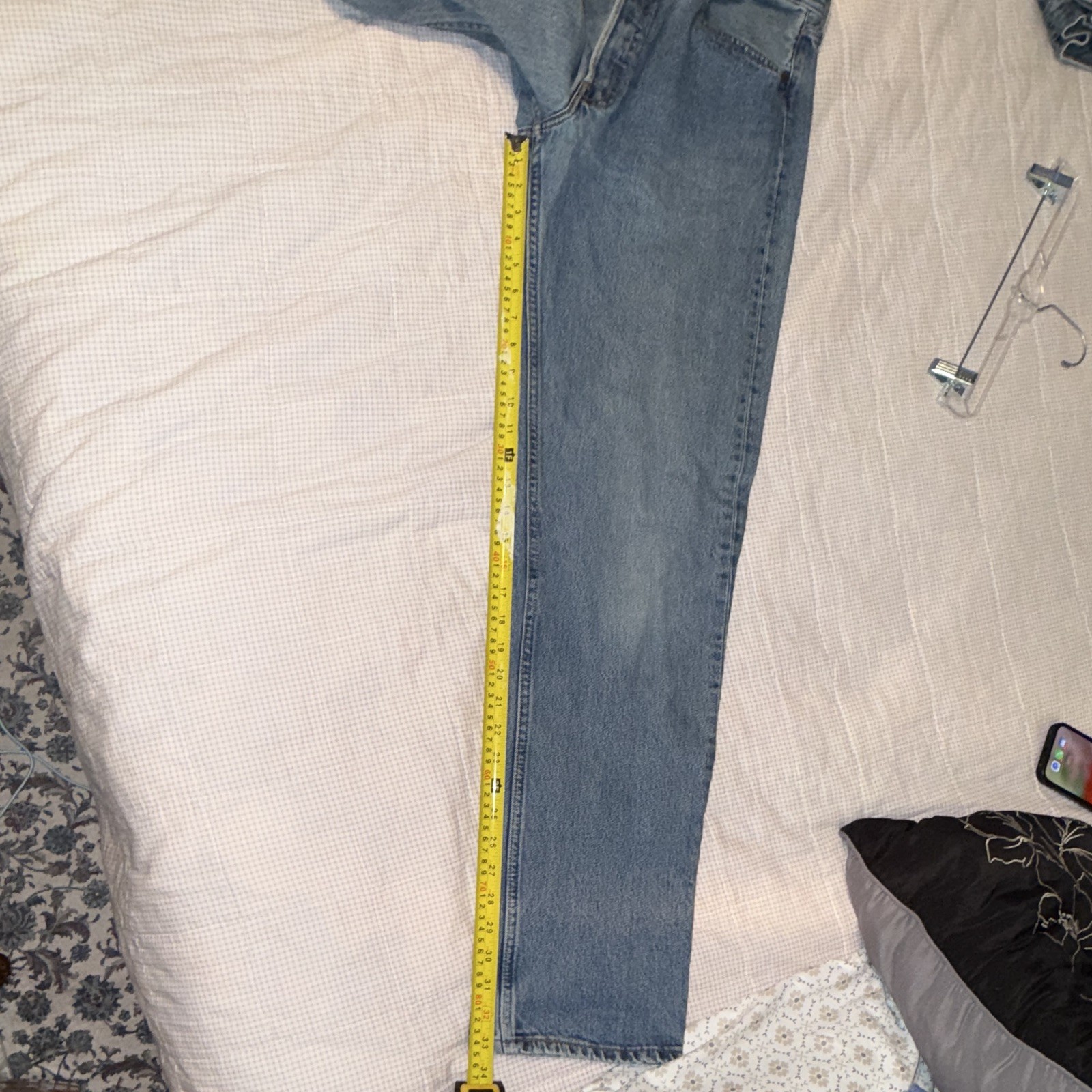 Vintage 1999 Levi’s Men’s Blue Denim Jeans Straight Fit Button Fly size 33X34