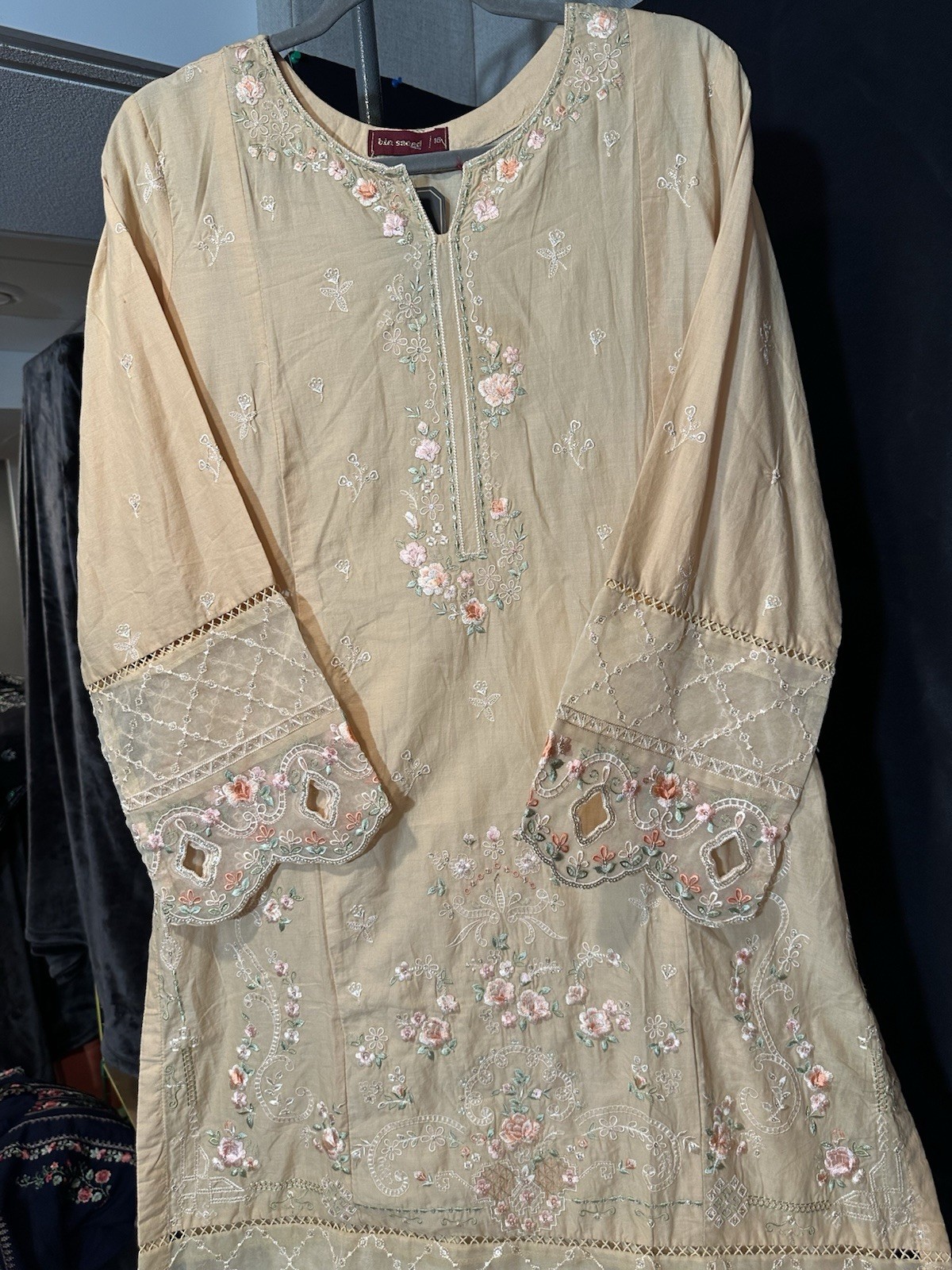 Premium Bin Saeed Brand Lawn Emb Suit 3 PC – Chiffon Dupatta – Large Size – $34