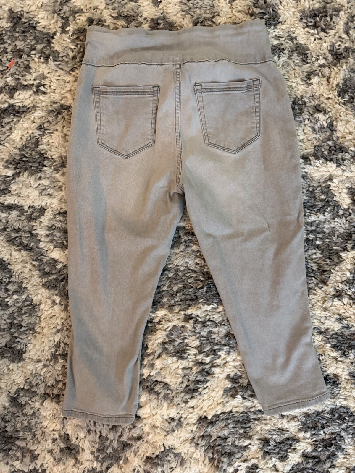 Lee Regular Fit Capri Jeans Size 8M Medium Wash Stretch Denim Cropped 21″