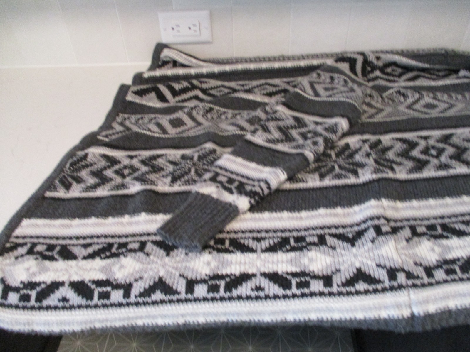 OLD NAVY GRAY BLACK OPEN FRONT HEAVY KNIT CARDIGAN SWEATER SIZE M