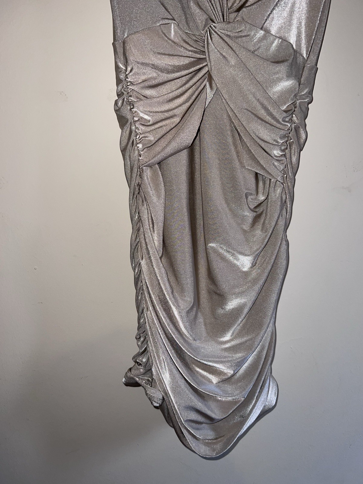 Quiz Beige/Champagne Ruched Plunge Neckline Draped Waist Dress Stretch Size 10
