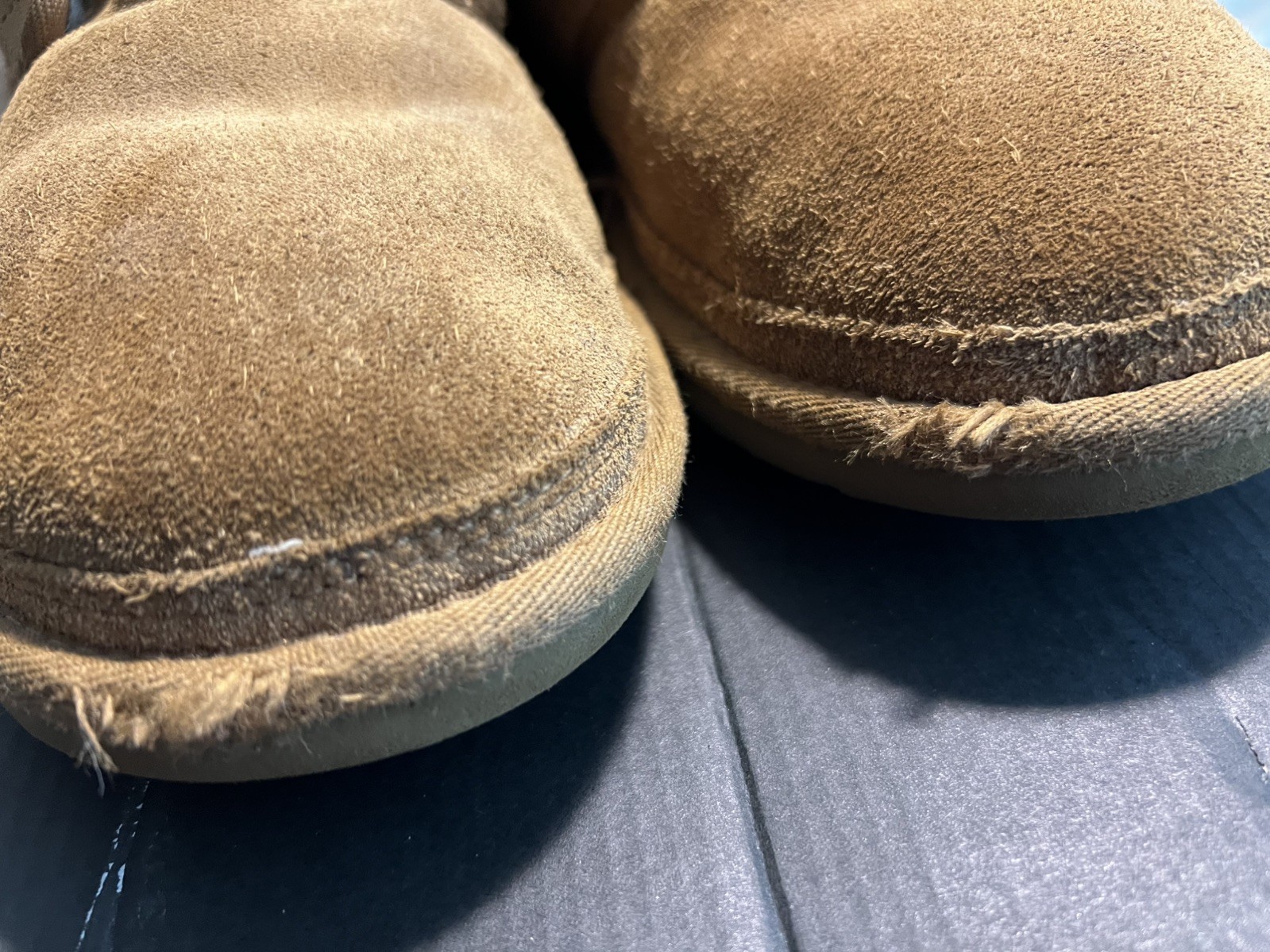 UGG Neumel Chukka Boots Men Size 9 M Chestnut Brown Suede Wool Lined Boxed 3236