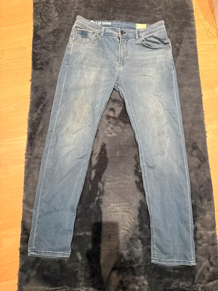 Mens Jeans Blue W33 L32 – Slim Fit / Regular – Distressed Look – Good