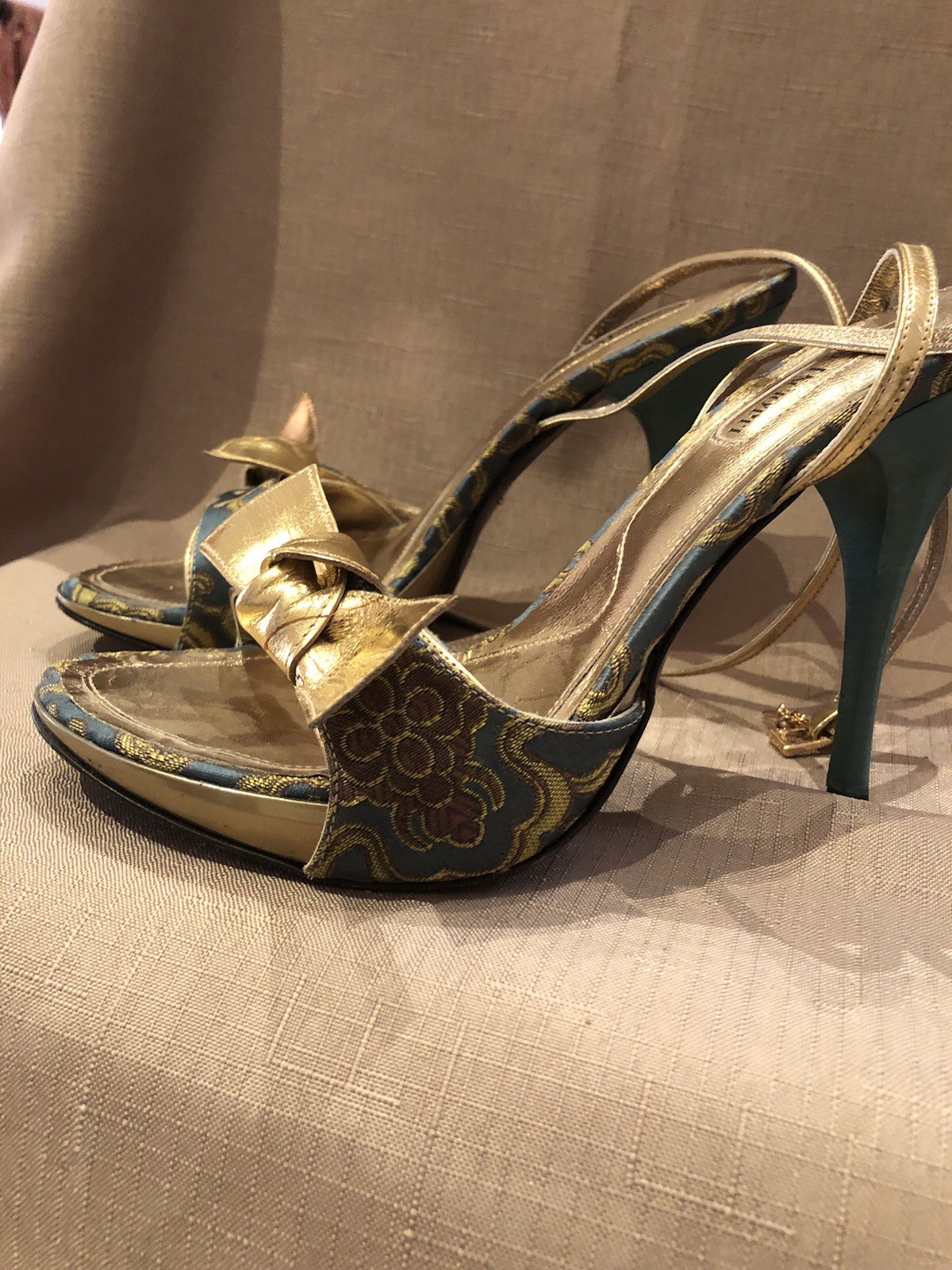 Gorgeous Cesare Paciotti Jacquard Silk Heels Shoes 3 81/2 Excellent Cond.