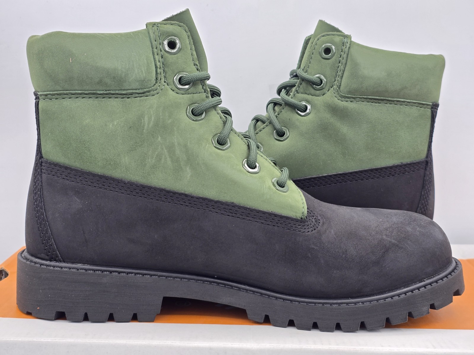 Timberland Boots 6 inch Premium Dark Green Nubuck Kids Youth Junior Sz 6.5 M New