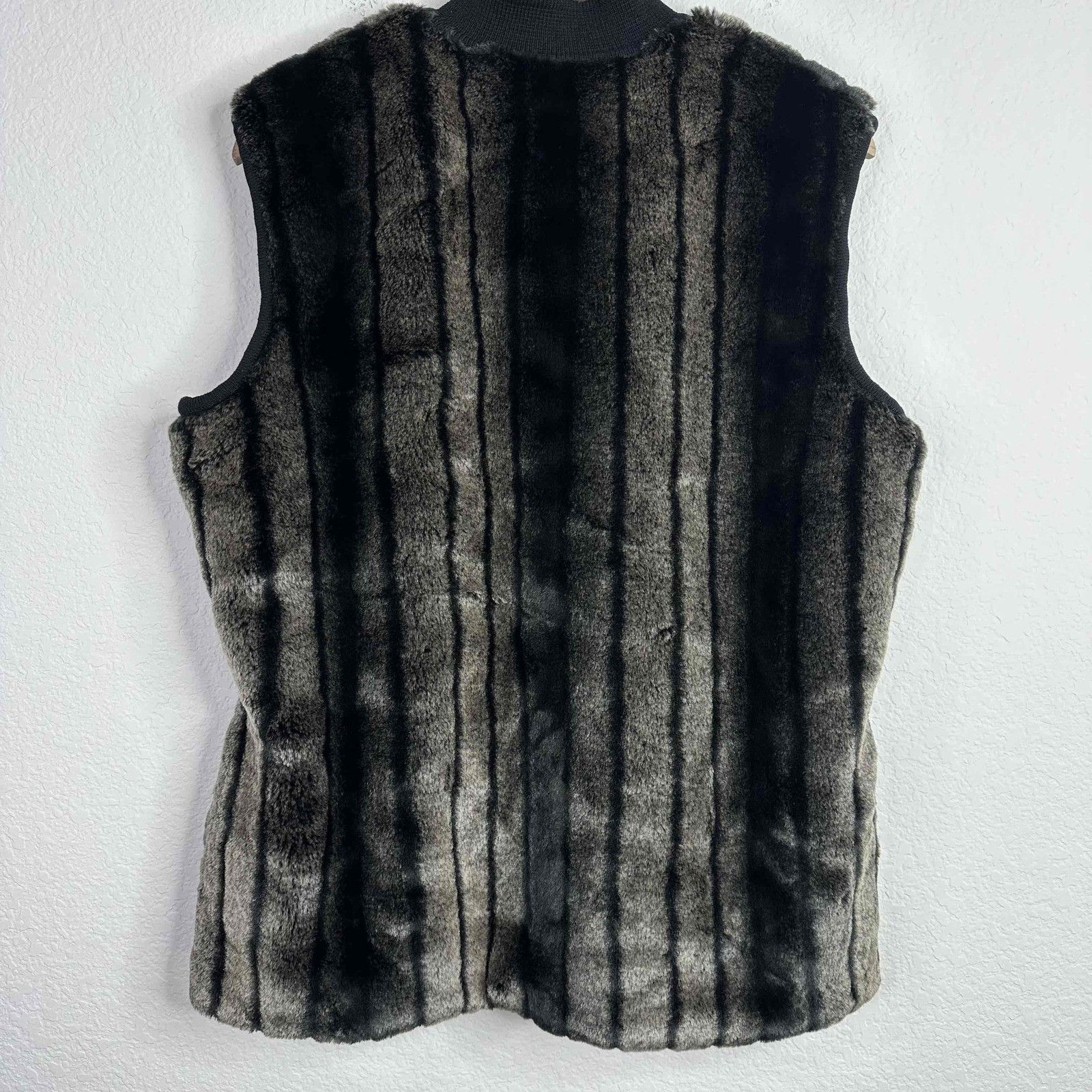 Ming Wang Vest L Faux Fur Zip Sleeveless Cabin Luxury Mobwife Old Money Outdoor