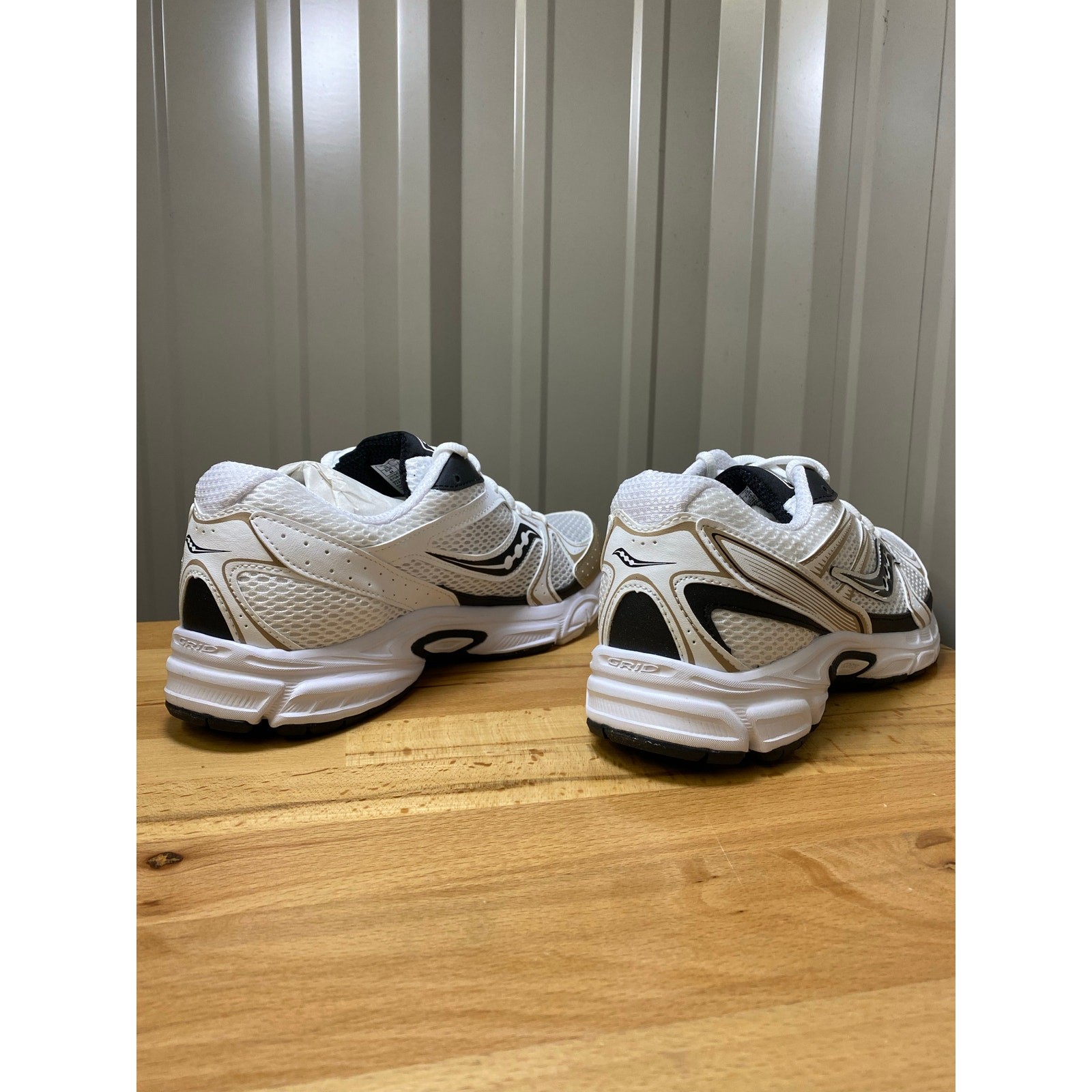 Saucony Ride Millennium White/Gold/Black Men’s Size 10 New!