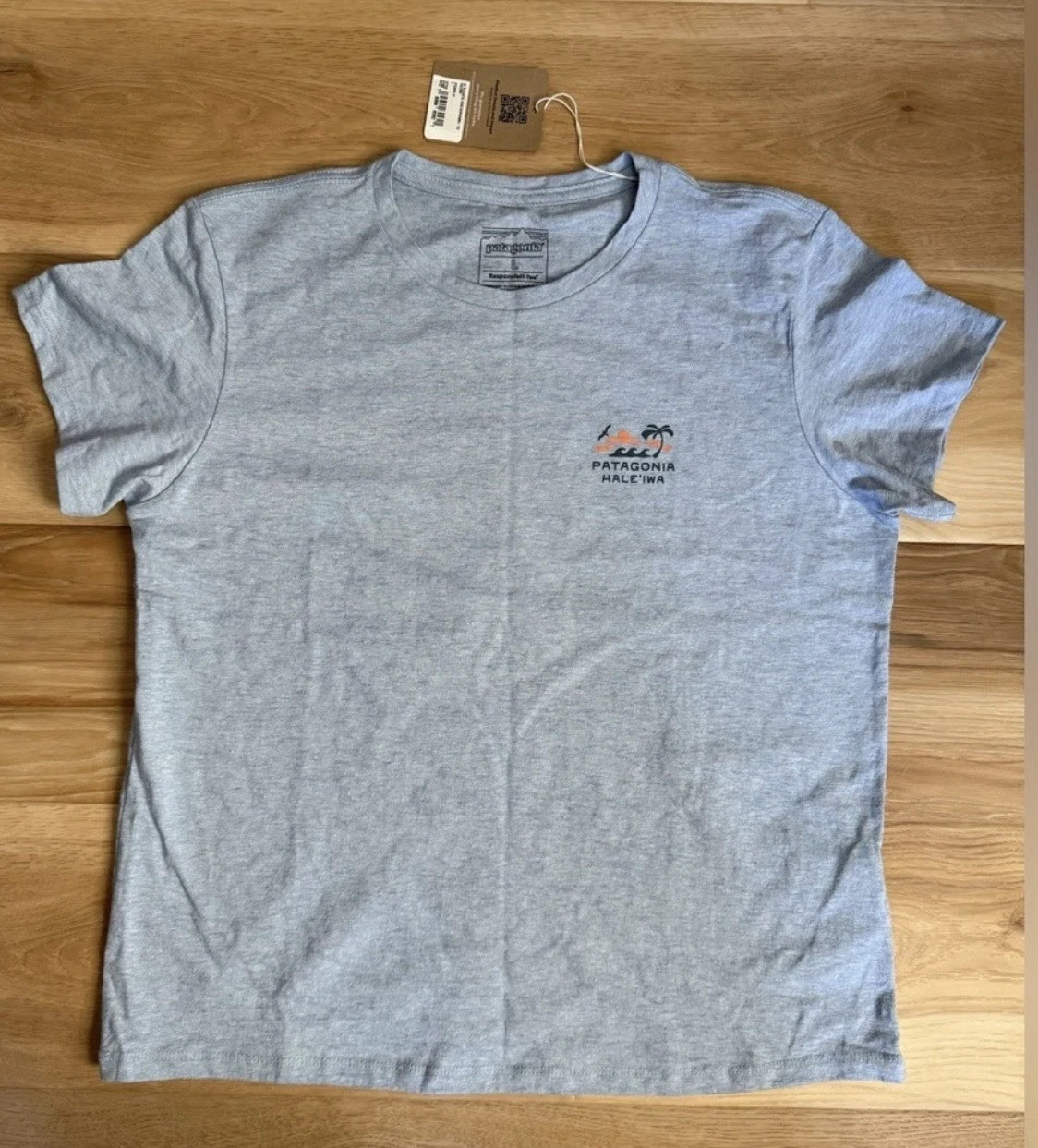 Patagonia Women’s Coastal Song Responsibili-Tee – Haleiwa – 37725 – Size M -NWT
