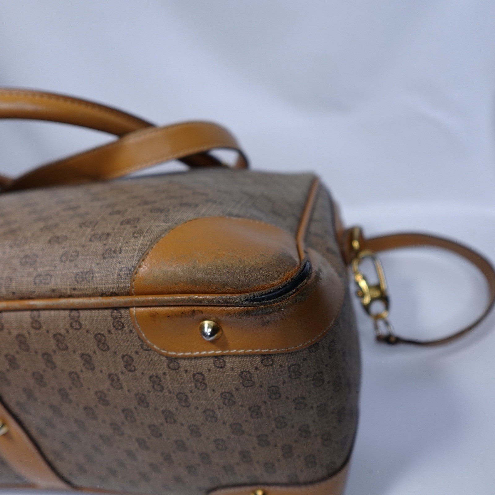 Vintage Gucci GG Supreme Monogram Boston Bag Tan Leather Italy Need Light Repair
