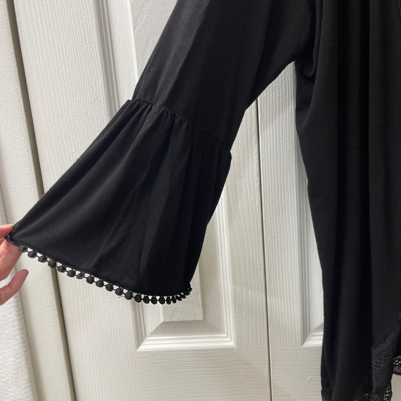Torrid Cardigan Size 1 Black Super Soft Knit Lace Bell Sleeve Boho Romantic Goth