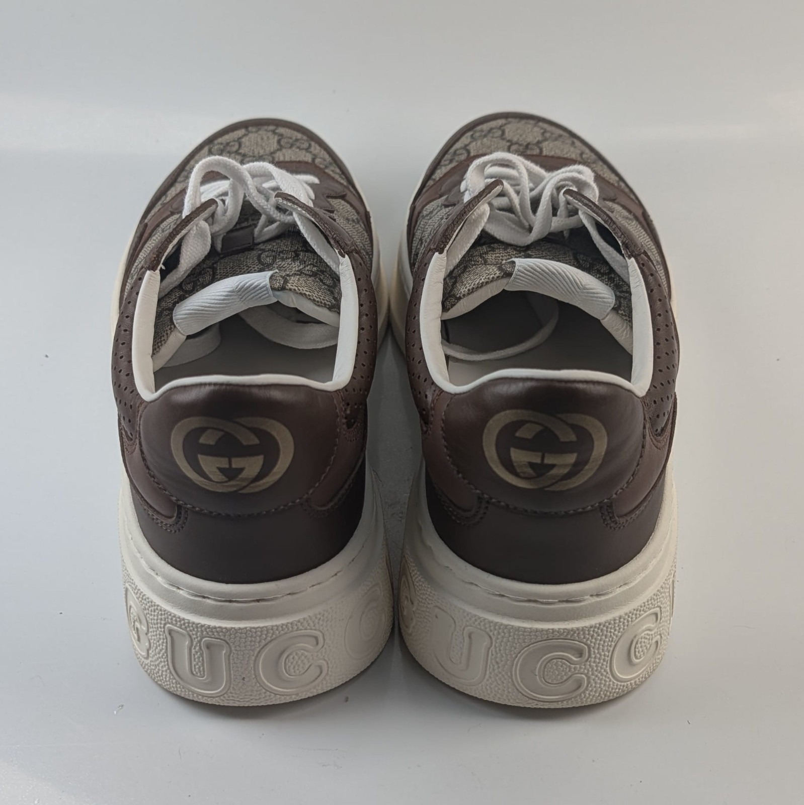 Gucci Men’s Sneaker Beige and Ebony GG Supreme, Gucci Size 8..5