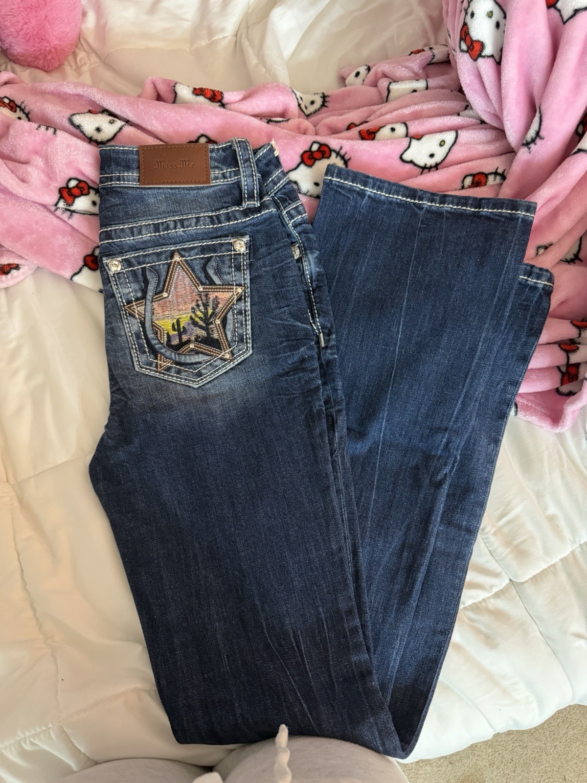 Miss Me Women’s Mid-Rise Bootcut Jeans 26 Blue Dark Wash Rhinestone Embroidered