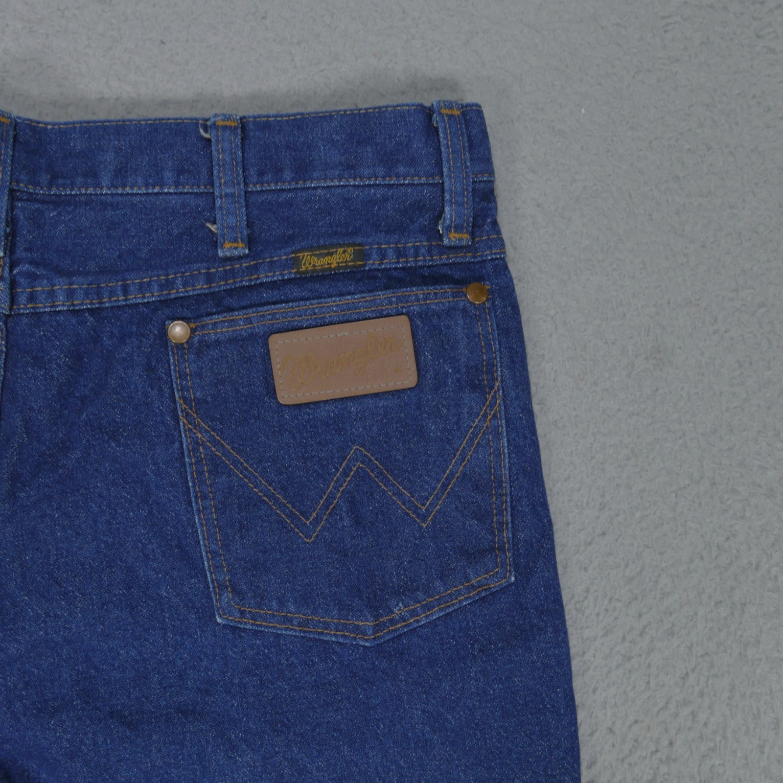 Vintage Wrangler 936DEN Cowboy Cut Jeans USA Made 32×34 Blue 90’s Starchy