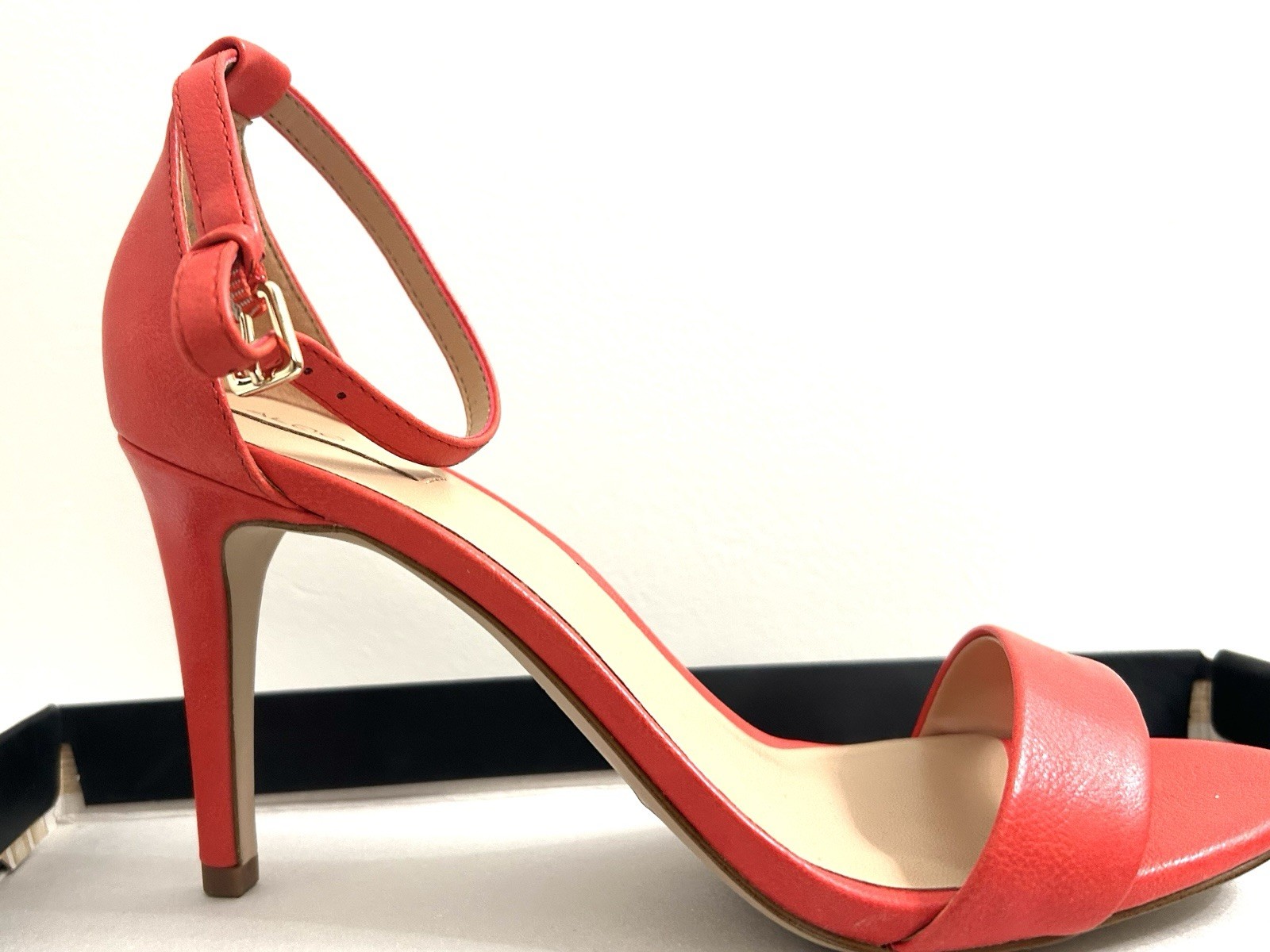 ALDO Red Strappy Ankle Strap Open Toe Faux Leather Buckle Heel US 7.5 AA