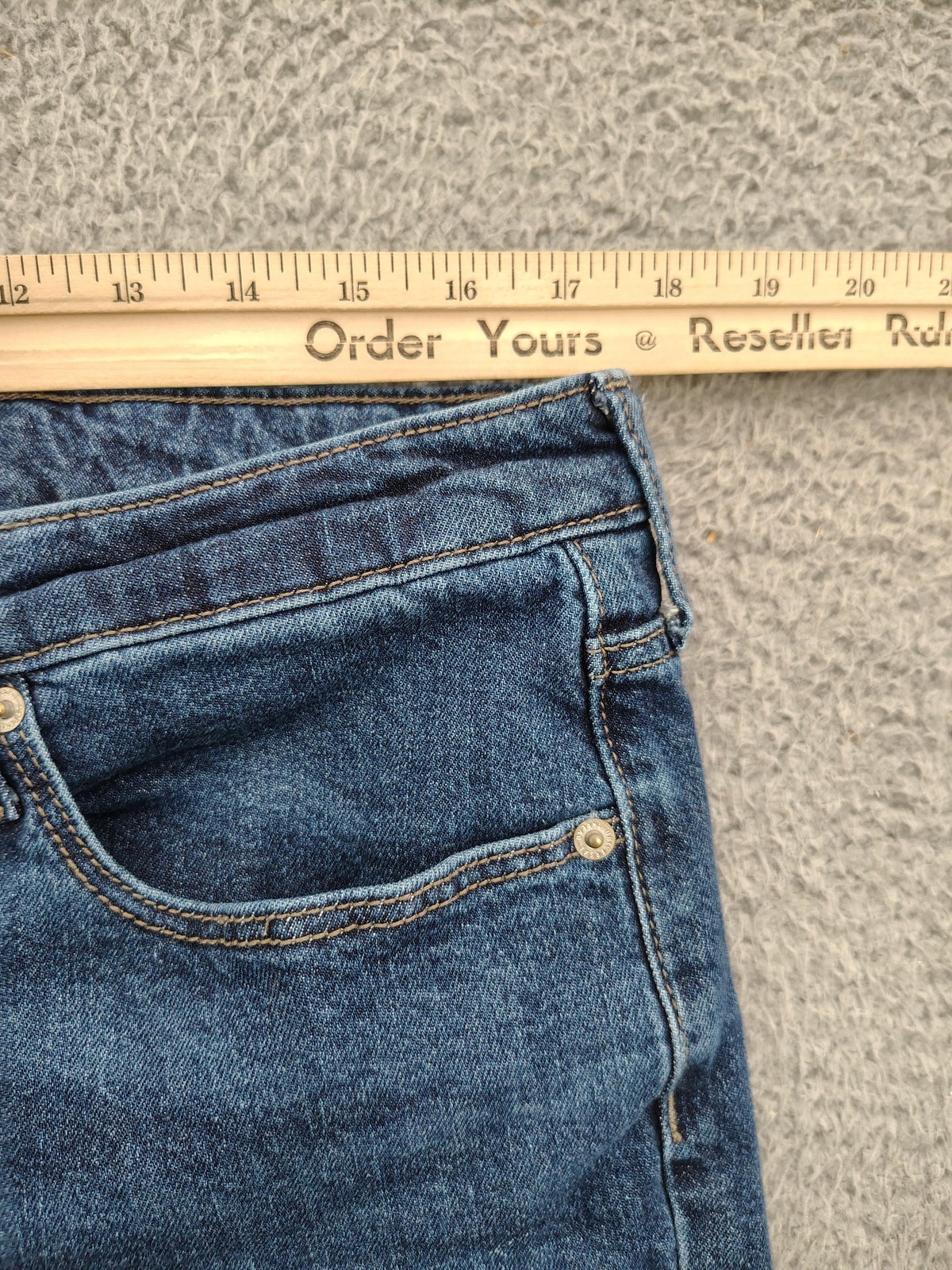Universal Thread Jeans Womens 18 34R Blue Ankle Bootcut Raw Hem Stretch Denim