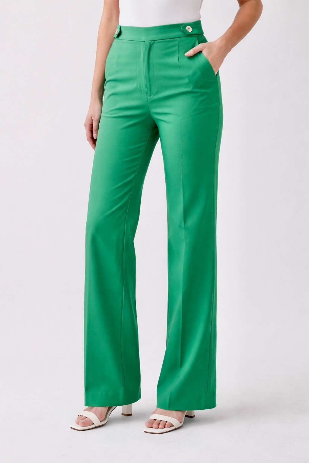 Counterparts Womens pul on stretch boot cut front pockets Pants w gold buttons