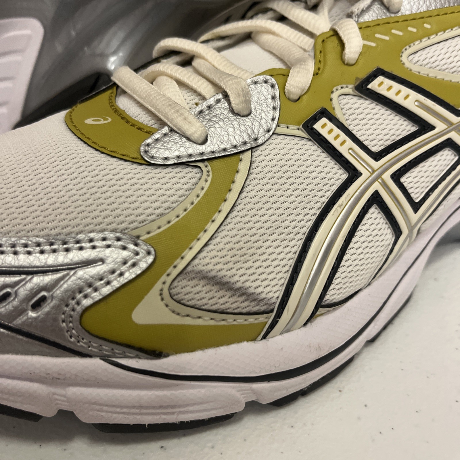 Asics GT-2160 Men’s Running Shoe Cream/Dark Mustard 1203A320 108 New