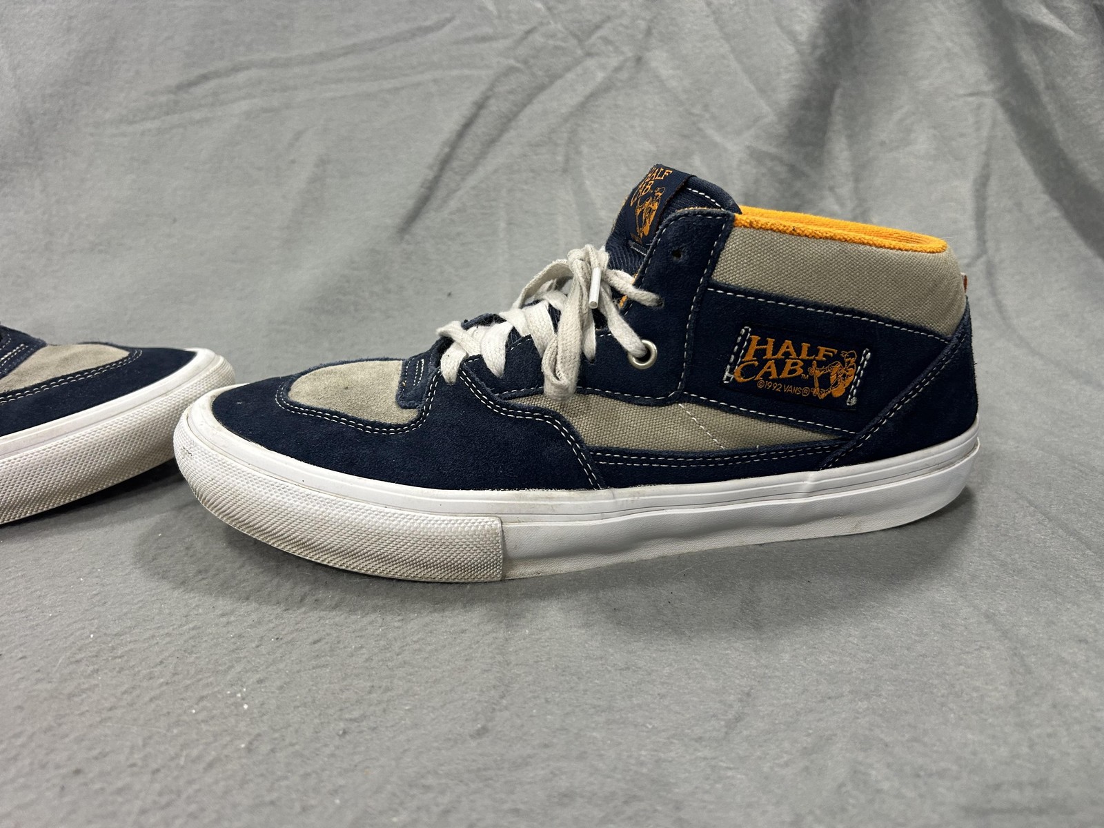 Vans Half Cab Shoes Mens Size 10 Blue Gray Suede Mid Top Skate Sneaker