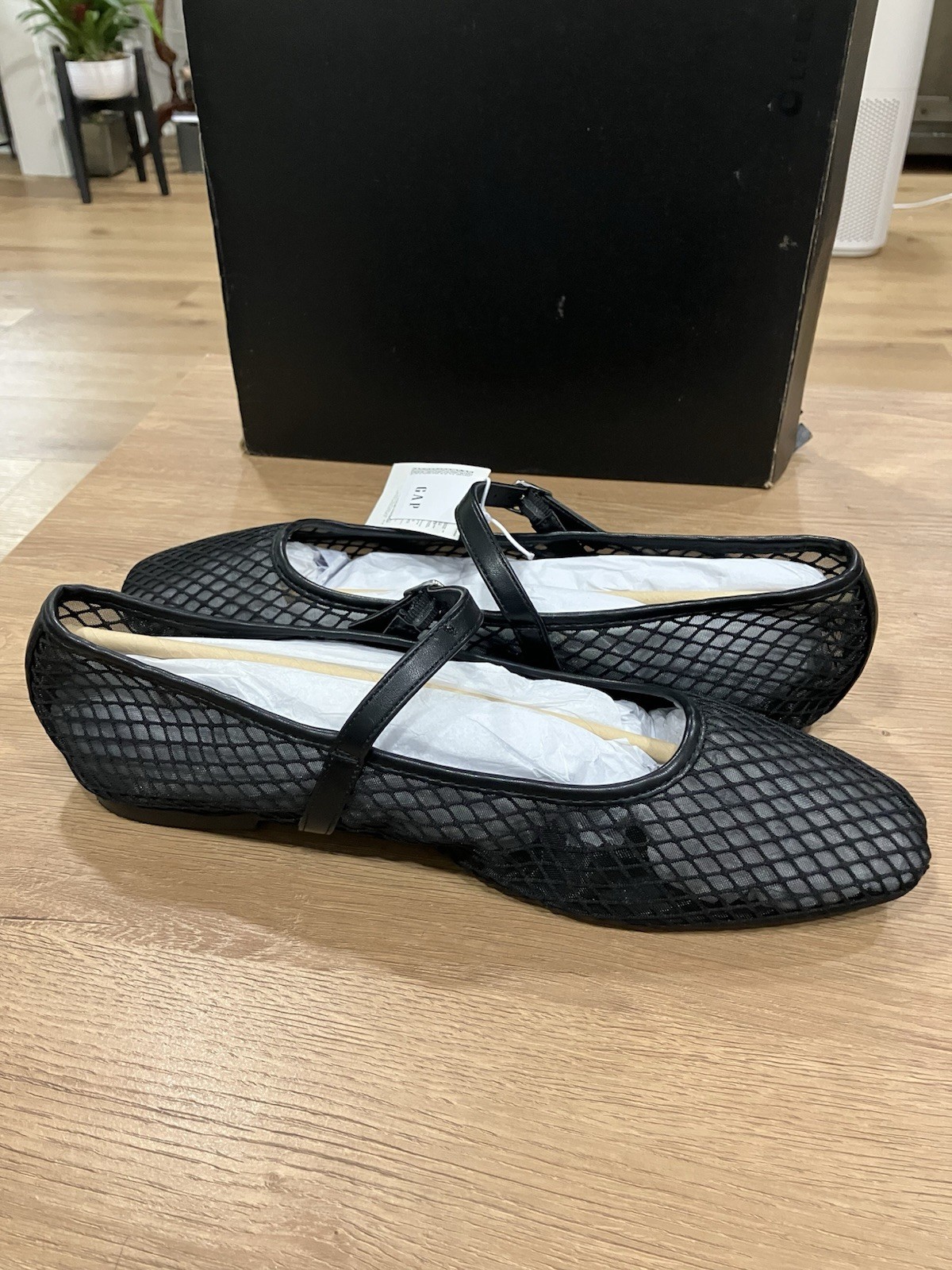 Gap Women’s Synthetic Mesh Mary Jane Flat Shoes Size 10 NWT