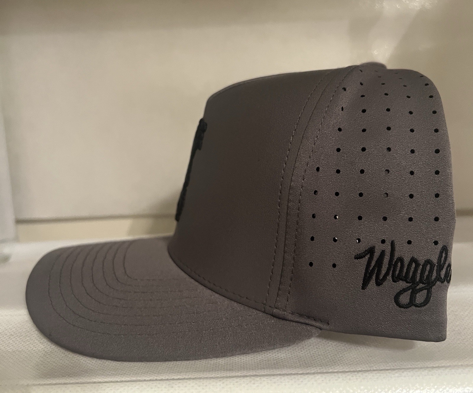 Waggle Golf Snapback Hat Gray Black Performance Rope Cap