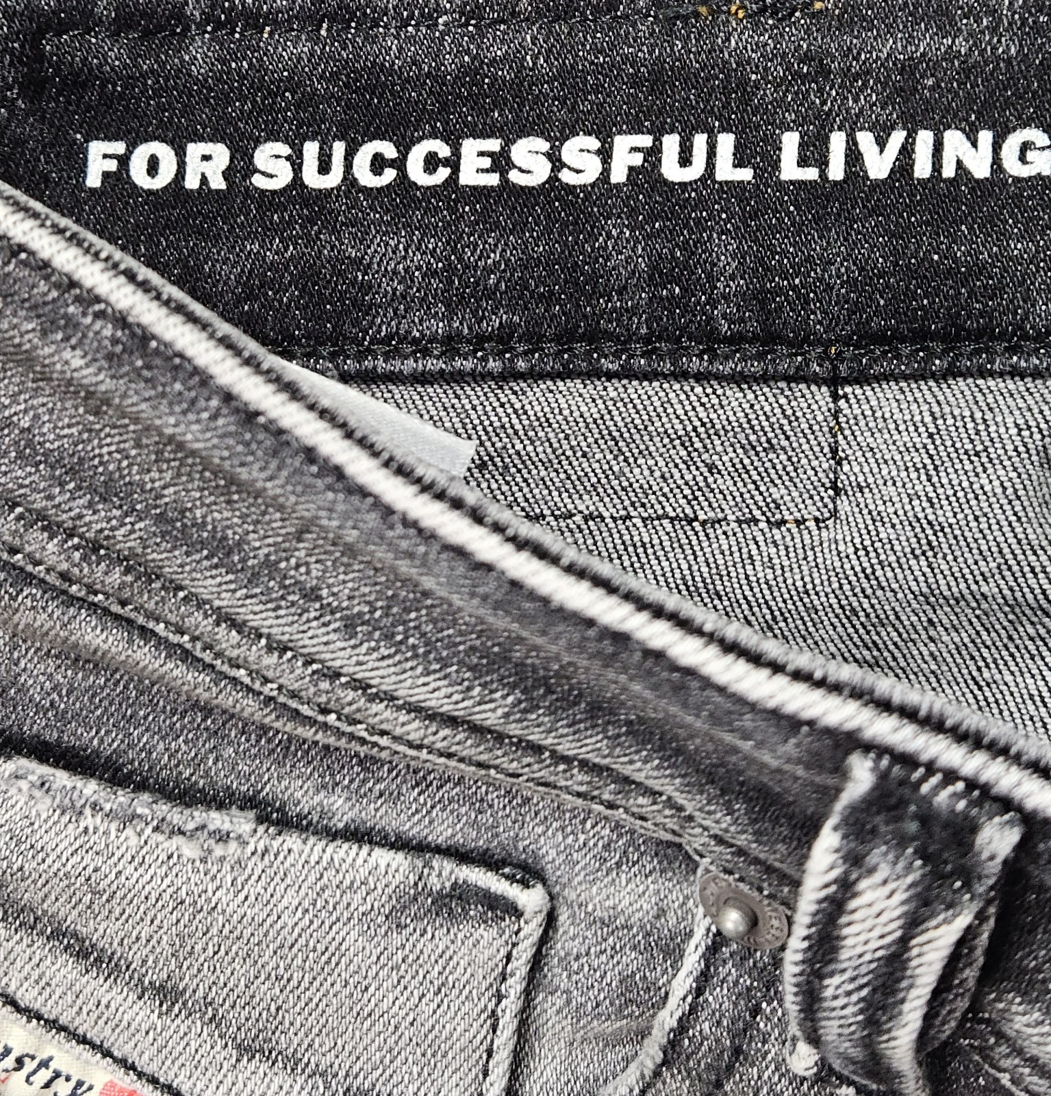 Diesel 1979 Sleenker Skinny Jeans Men’s 28×32 Charcoal Gray Distressed Italy NWT