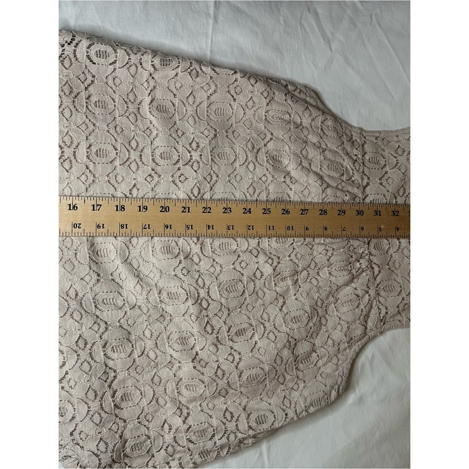 Ro&De Nordstrom Blush Lace Mock Neck Sleeveless Top High Low Ruffle Hem XS
