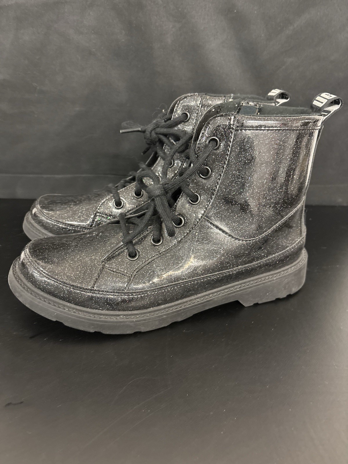 UGG womens Robley Glitter weather Boots size 6