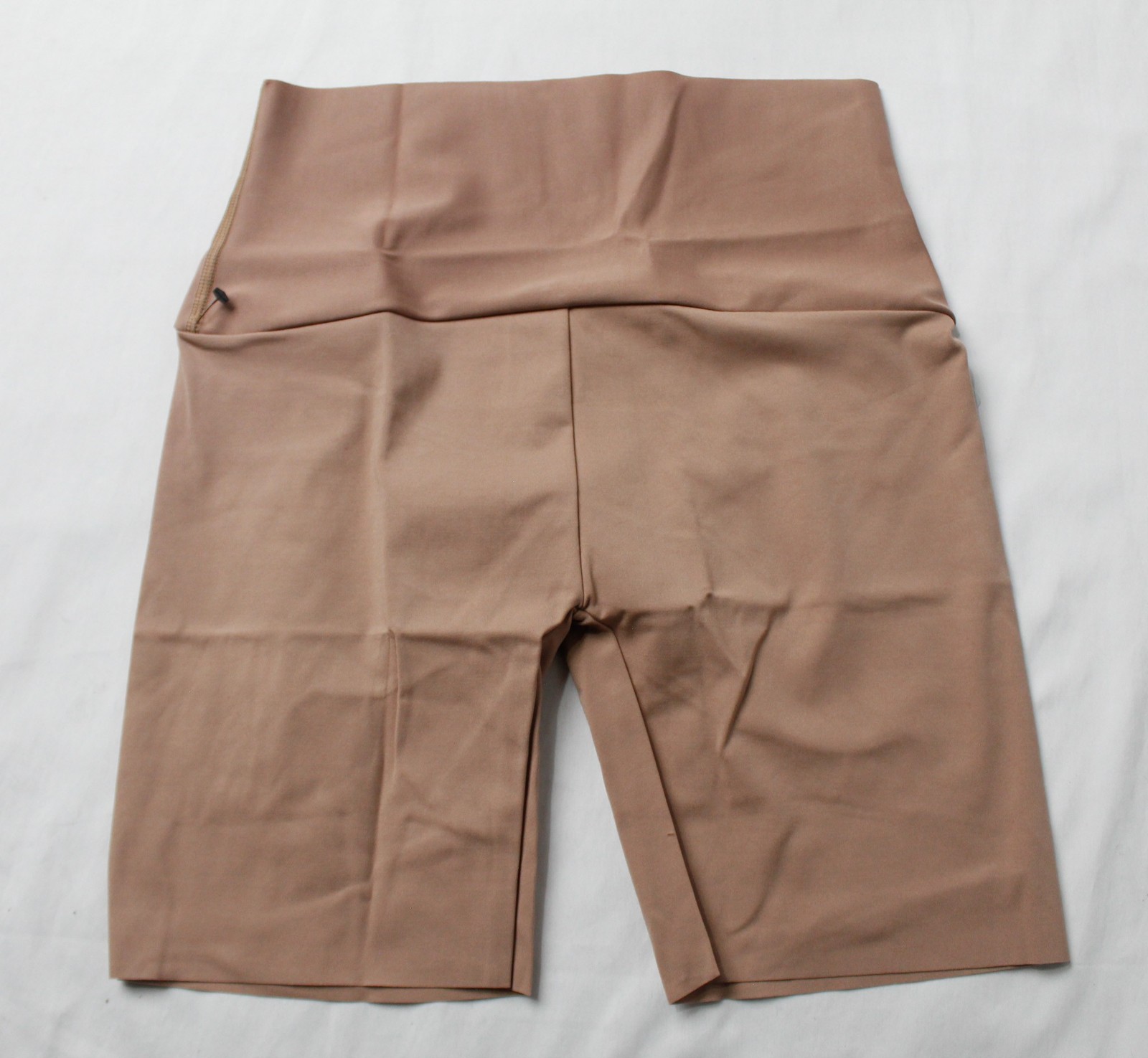 Leonisa Women’s Stay-In-Place Seamless Shapewear Shorts NN7 Brown Medium NWT