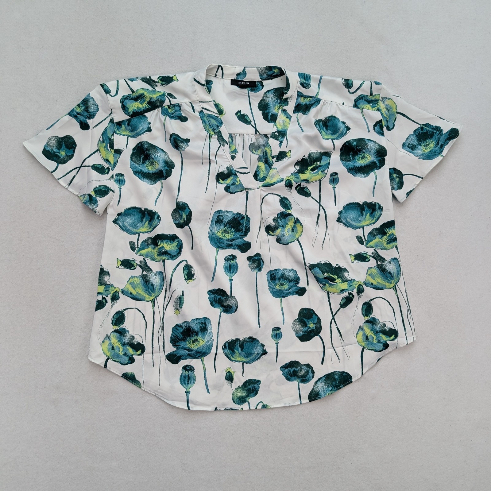 Alfani Women’s Top Size L White Green Floral Print Blouse Short Sleeve
