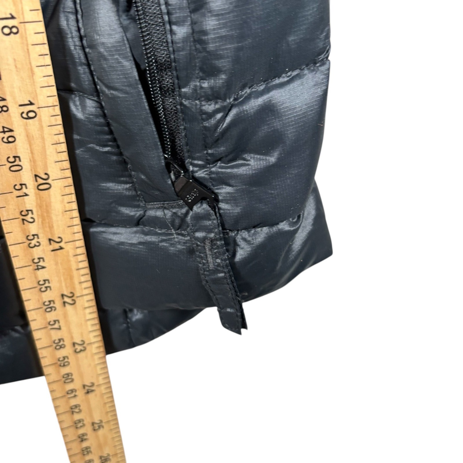 Gap Mens XS Puffer Quilted Down Filled Vest Gray Mock Neck Gorpcore Minimalist
