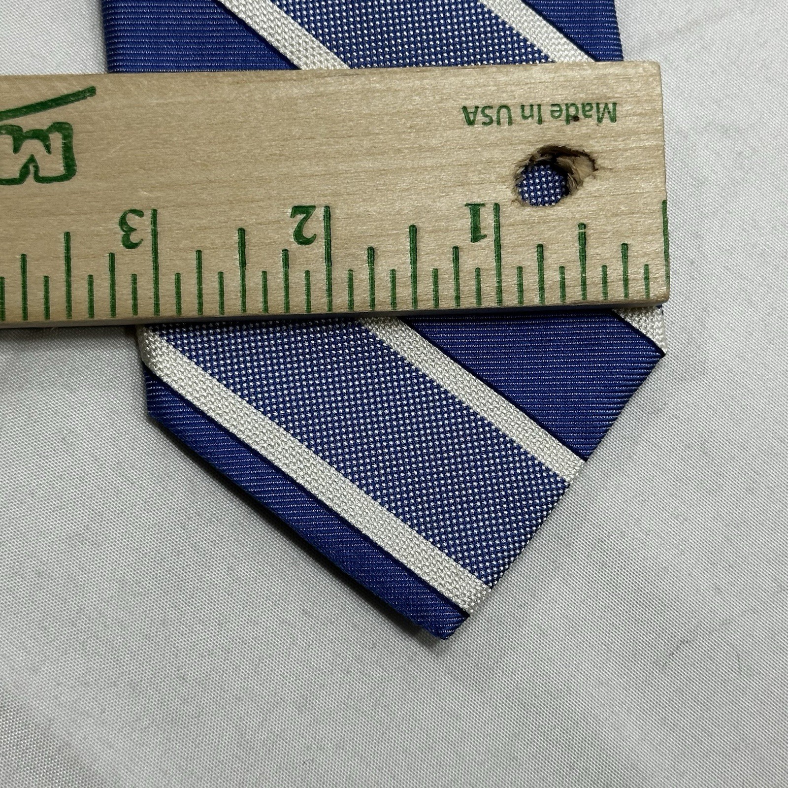BREUER Men’s 100% Silk Necktie Designer Tie Blue White Striped L: 57” x W:3 1/8”