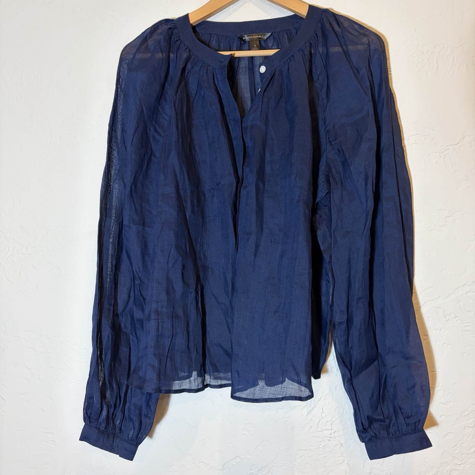 Banana Republic 100% Ramie Sheer Blouse Blue Oversized Split Neck Size S