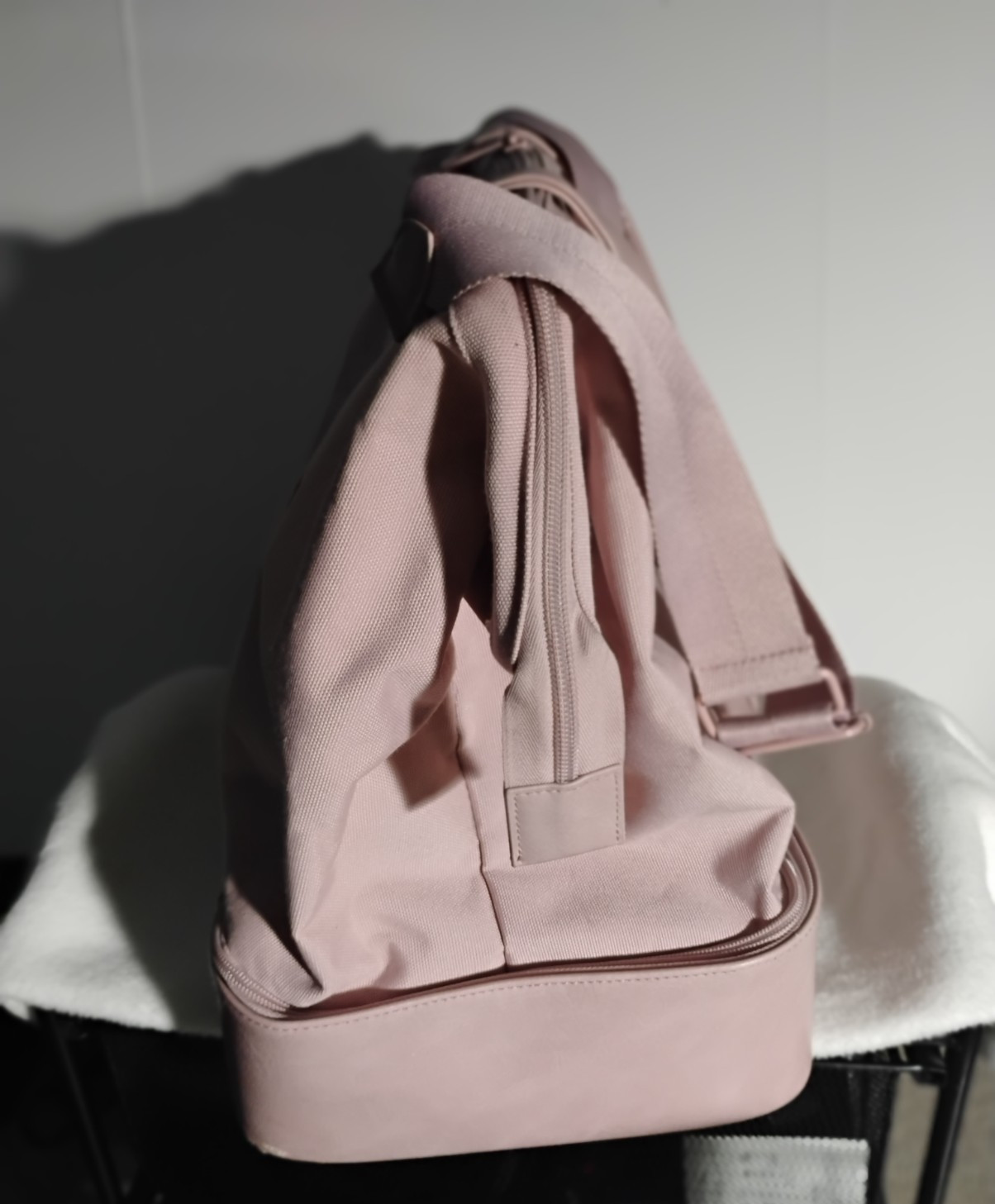 Beis XL (19″) Weekender Atlas Pink Canvas & Vegan Leather Bag