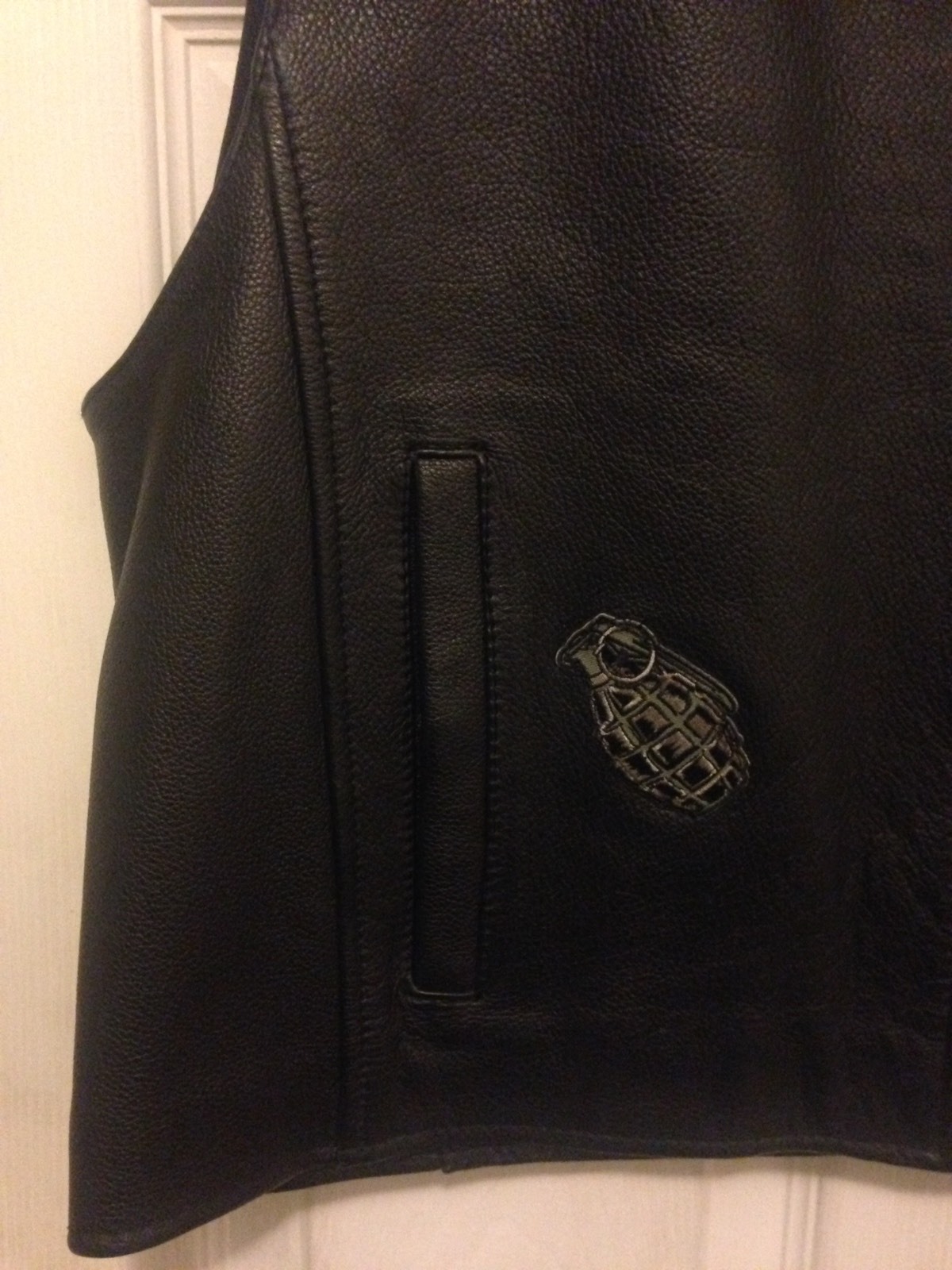 First Classics Leather Motorcycle CLUB PATCH Vest M656 & Harley Patches Size L