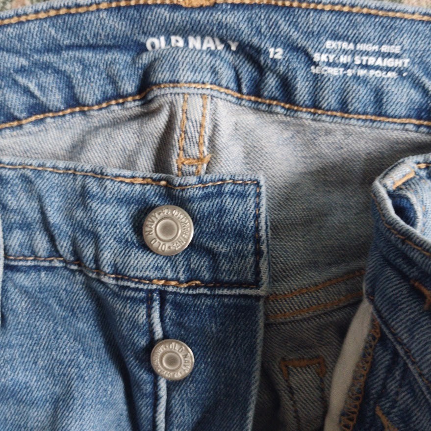 Old Navy Jeans 12 Extra High Rise Button Fly Light Wash Frayed Hem 5 Pocket
