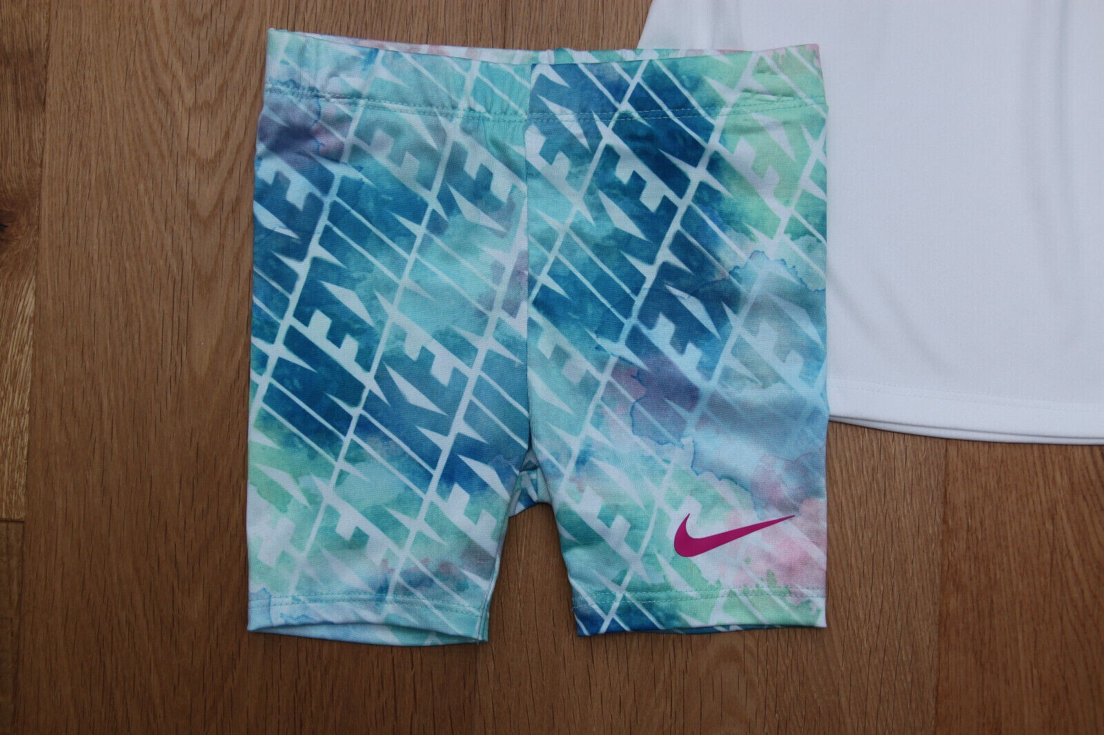 NEW Nike Infant Baby Girl 2 Piece Top & Shorts Set White Purple DRI-FIT 18 month