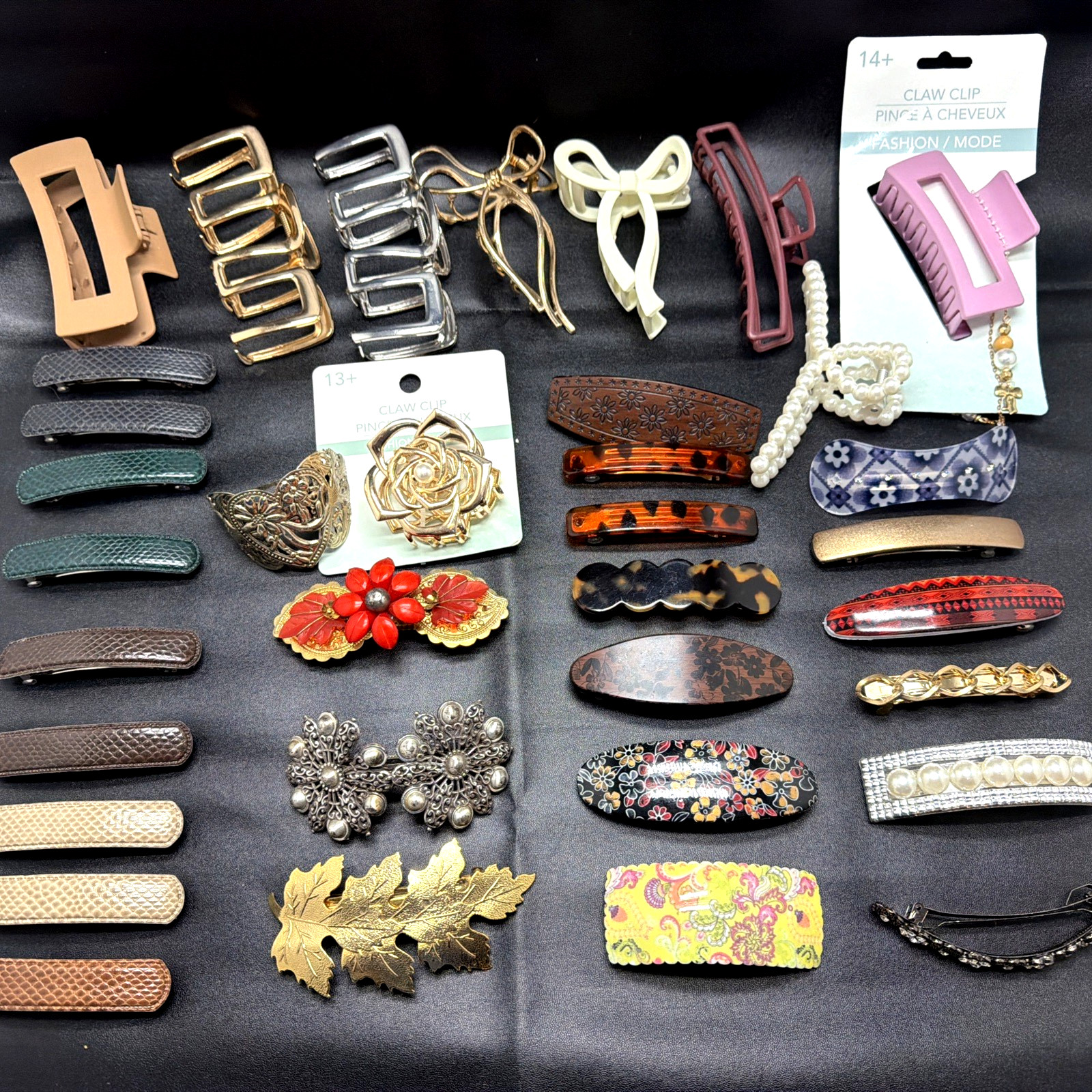 Huge Assorted Lot Of 35 Vintage & New Hair Clips Barrettes Accessories