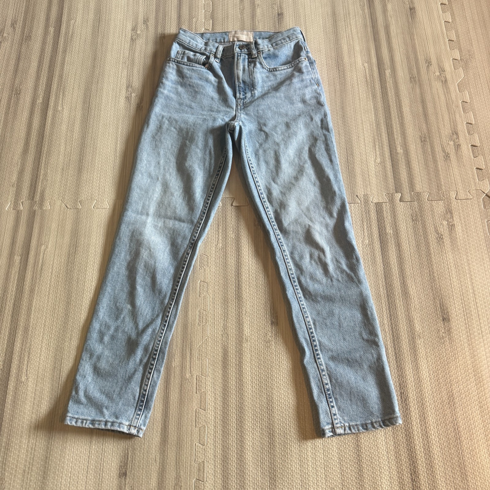 Everlane Women’s The Cheeky Cropped Jeans