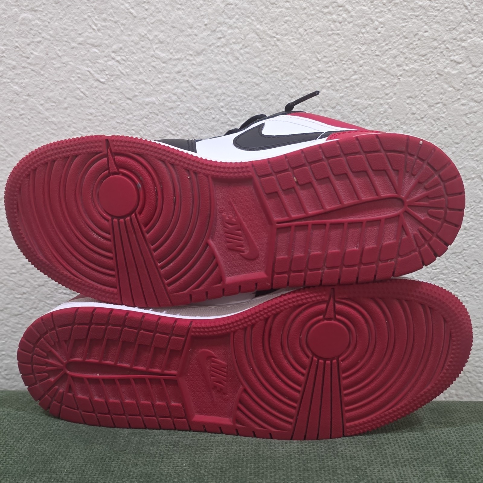 Jordan Air Jordan 1 Low GS Sneakers Black/Red/White US 5Y 553560-612